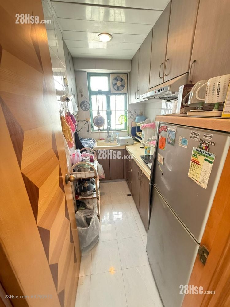 定安大厦 售盘 3 房 , 2 浴室 461 平方尺