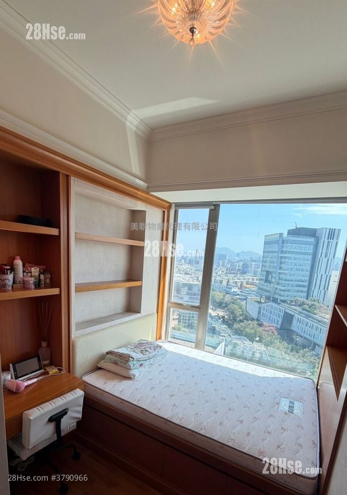 毕架山峰 售盘 4 房 , 3 浴室 1,459 平方尺