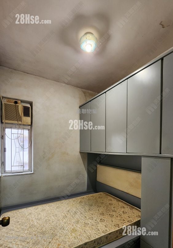 Shui King Building Sell 2 Bedrooms , 1 Bathroom 341 ft²