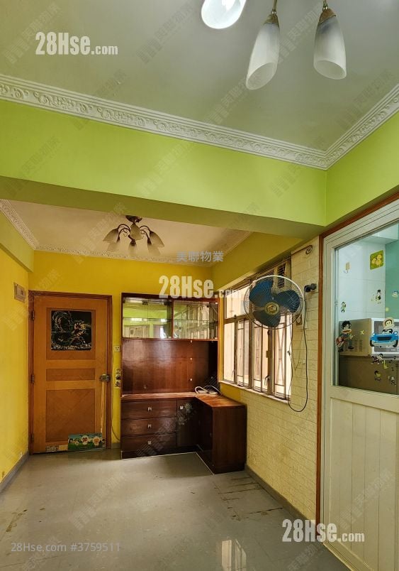 Shui King Building Sell 2 Bedrooms , 1 Bathroom 341 ft²