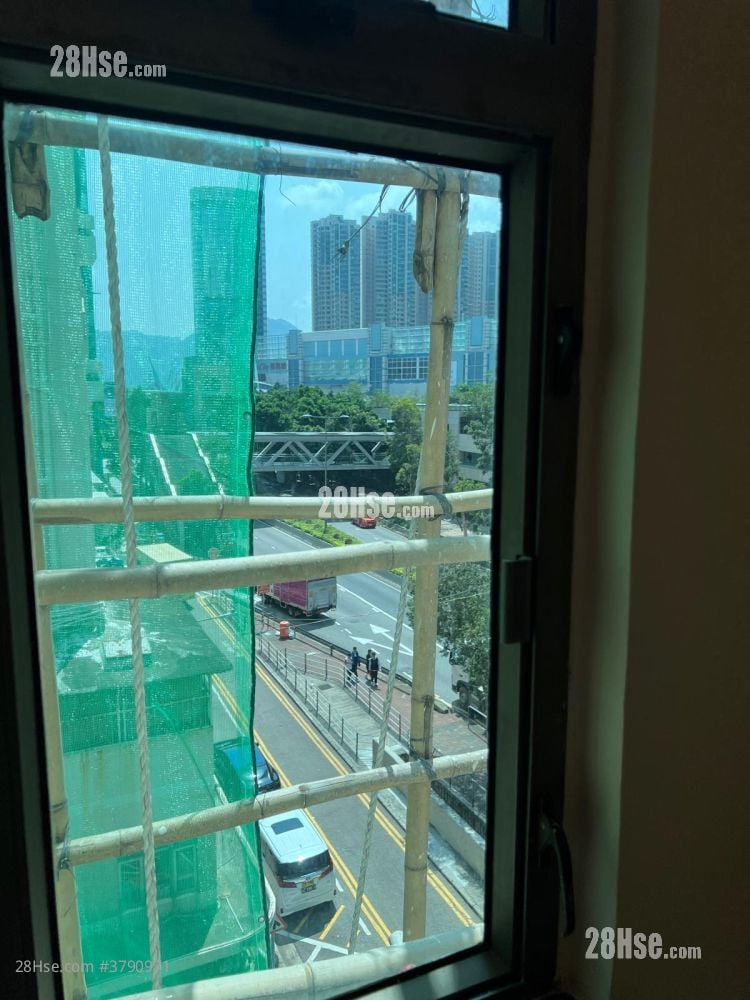 Cosmopolitan Estate Rental 2 Bedrooms , 1 Bathroom 312 ft²