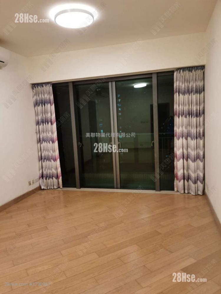 Yoho Midtown Rental 1,029 ft²