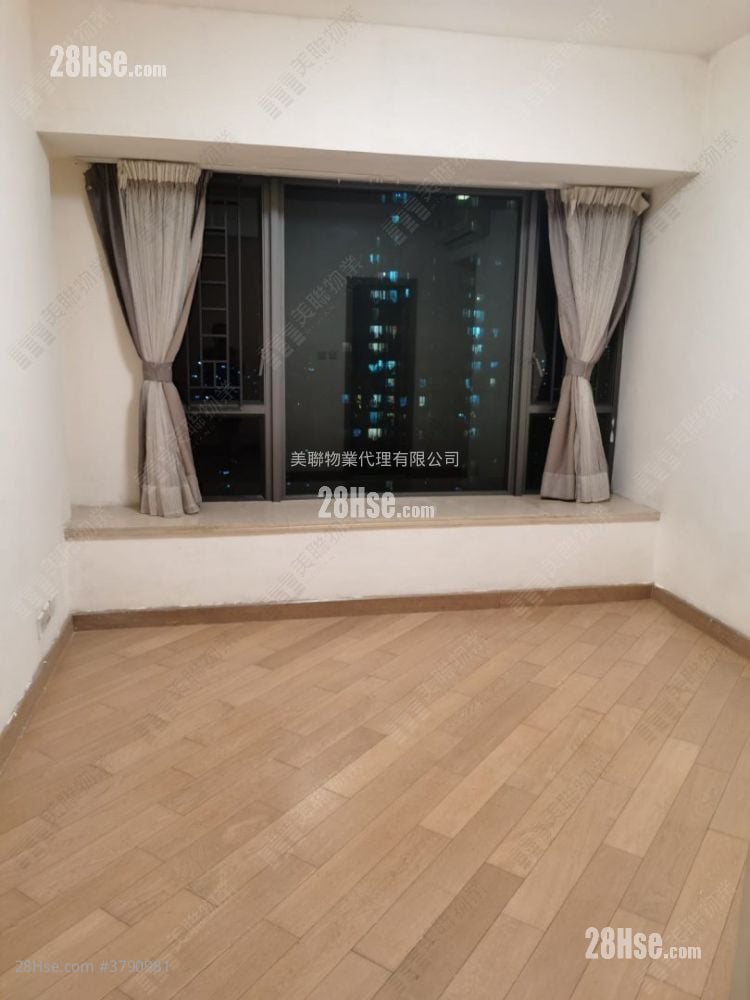 Yoho Midtown Rental 1,029 ft²