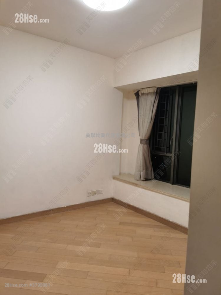 Yoho Midtown Rental 1,029 ft²