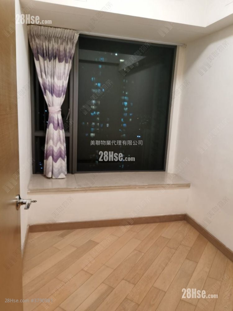 Yoho Midtown Rental 1,029 ft²