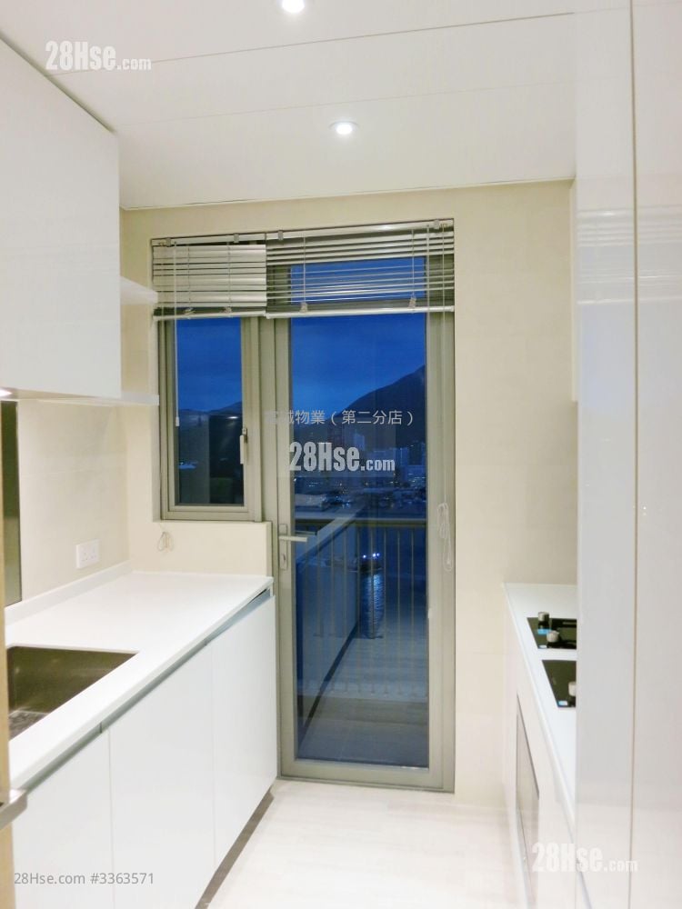 Peninsula East 租盘 3 房 , 2 浴室 874 平方尺