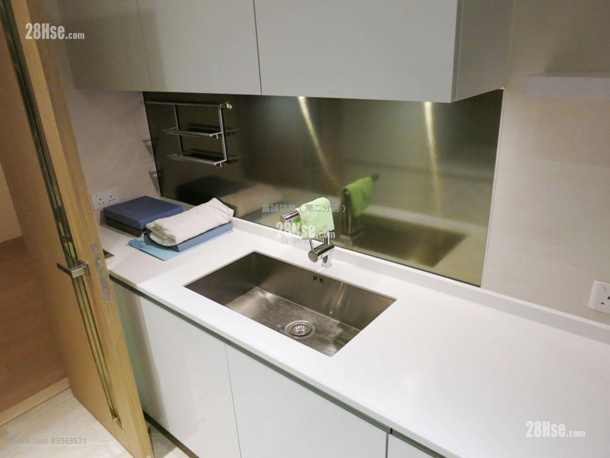 Peninsula East 租盘 3 房 , 2 浴室 874 平方尺