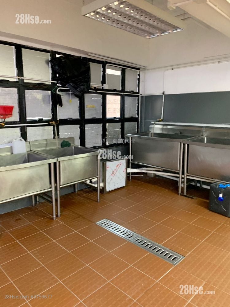 Vanta Industrial Centre Rental 2 Bedrooms , 1 Toilet