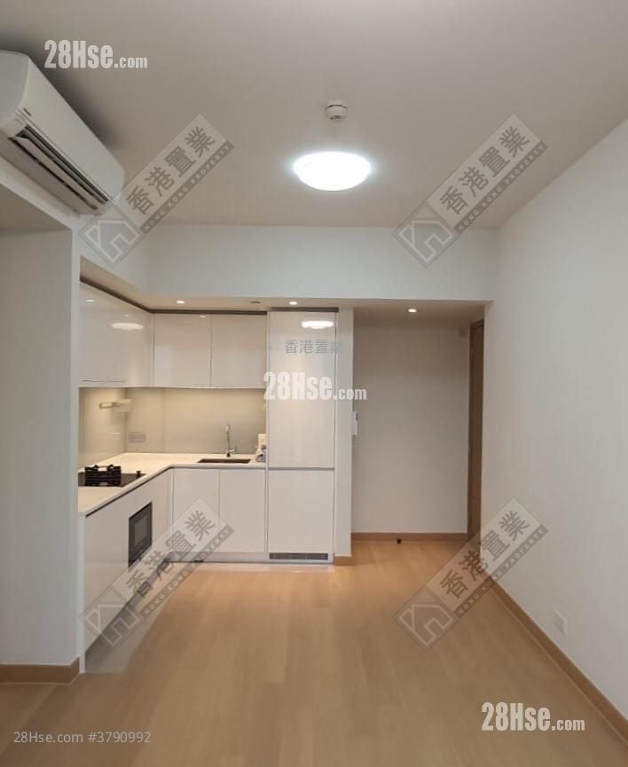 Malibu Sell 2 Bedrooms 592 ft²