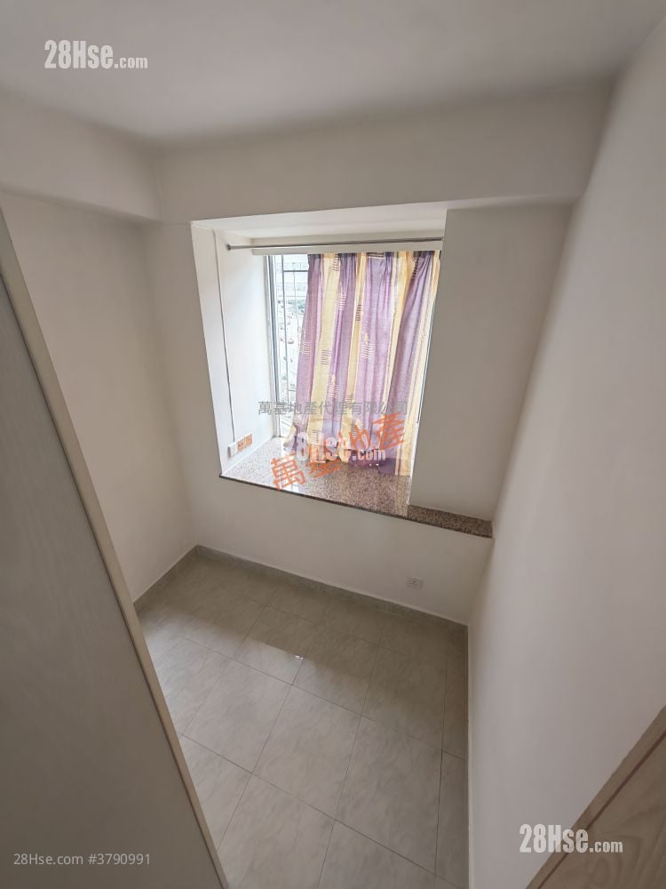 康辉大厦 售盘 271 平方尺