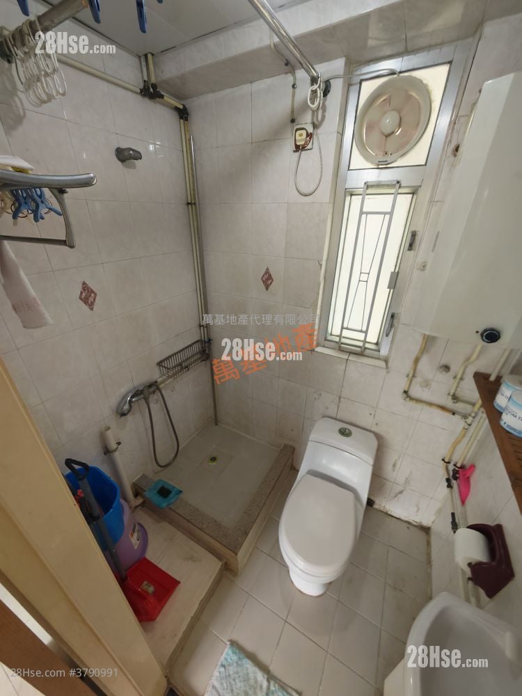 康辉大厦 售盘 271 平方尺