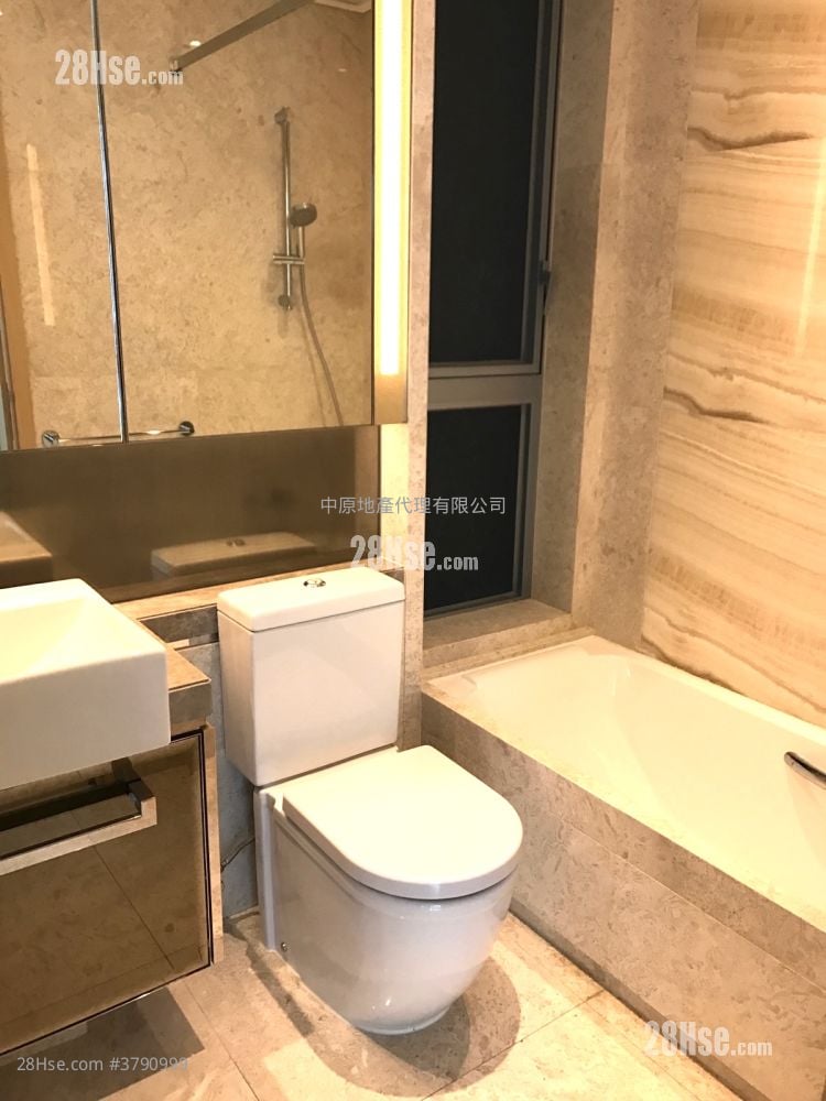 The Parkside 售盘 3 房 697 平方尺