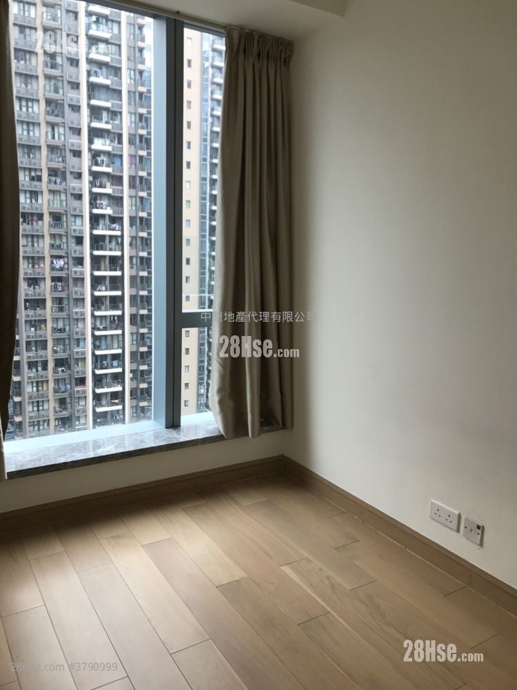 The Parkside 售盘 3 房 697 平方尺