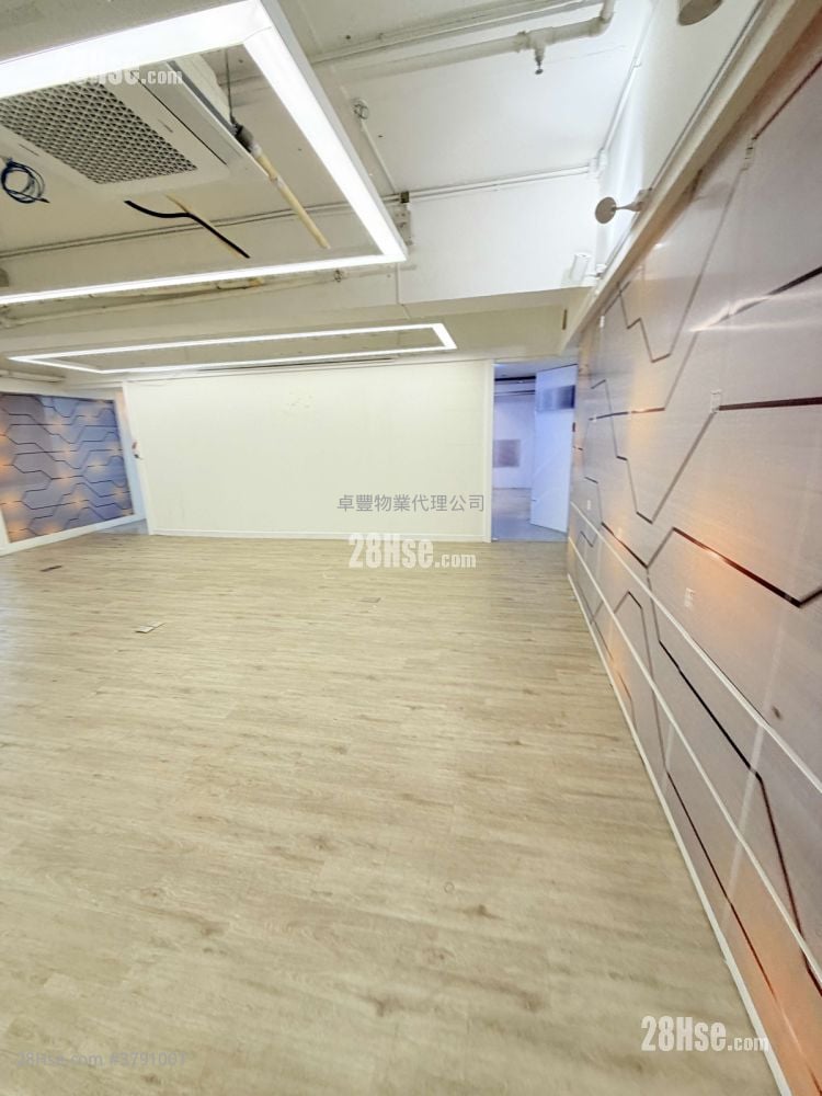 合兴工业大厦 租盘 5+ 房 , 5+ 厕所 3,100 平方尺