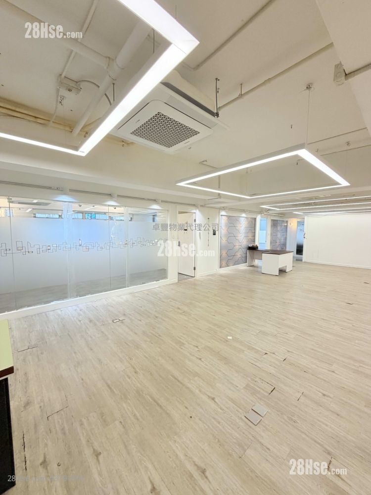 合兴工业大厦 租盘 5+ 房 , 5+ 厕所 3,100 平方尺