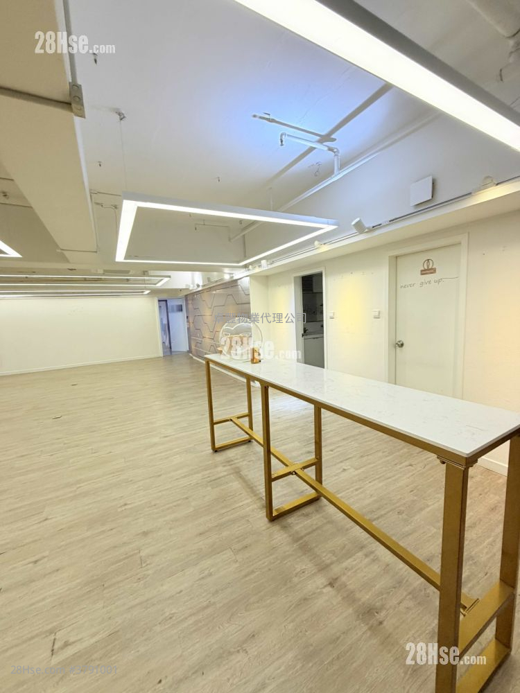 合兴工业大厦 租盘 5+ 房 , 5+ 厕所 3,100 平方尺