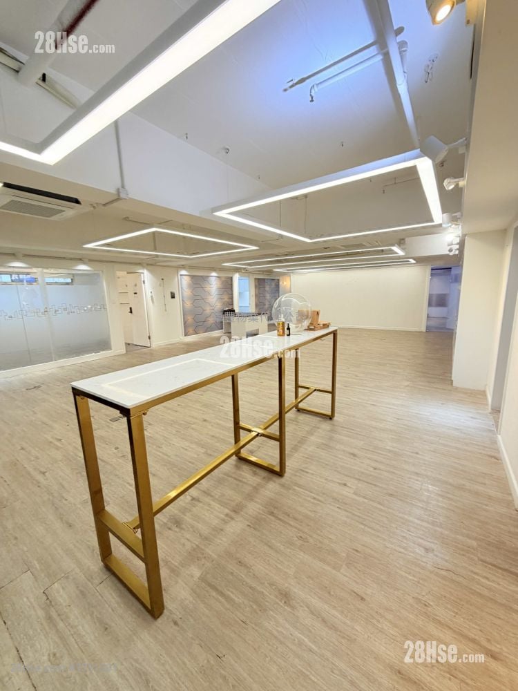 合兴工业大厦 租盘 5+ 房 , 5+ 厕所 3,100 平方尺