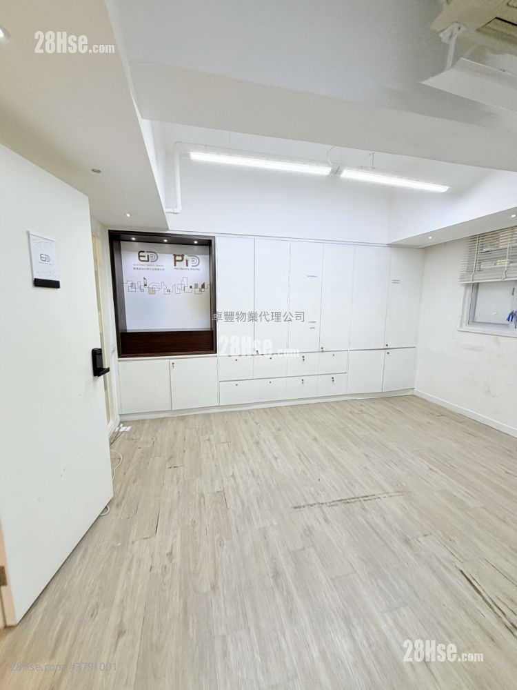 合兴工业大厦 租盘 5+ 房 , 5+ 厕所 3,100 平方尺