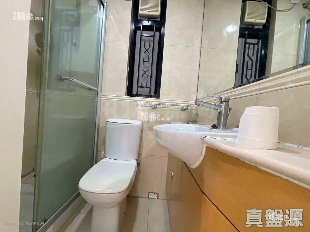 海景轩 售盘 2 房 356 平方尺