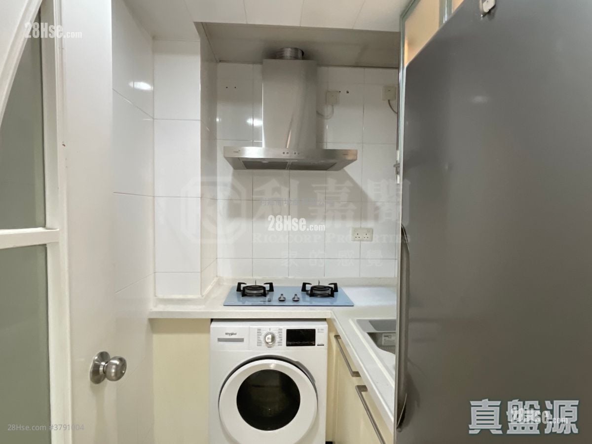 海景轩 售盘 2 房 356 平方尺