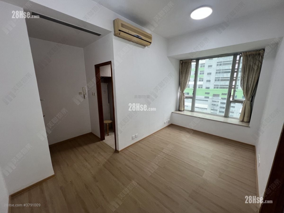 Indihome Sell 2 Bedrooms , 1 Bathroom 420 ft²