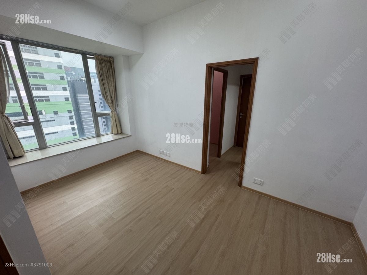 Indihome Sell 2 Bedrooms , 1 Bathroom 420 ft²