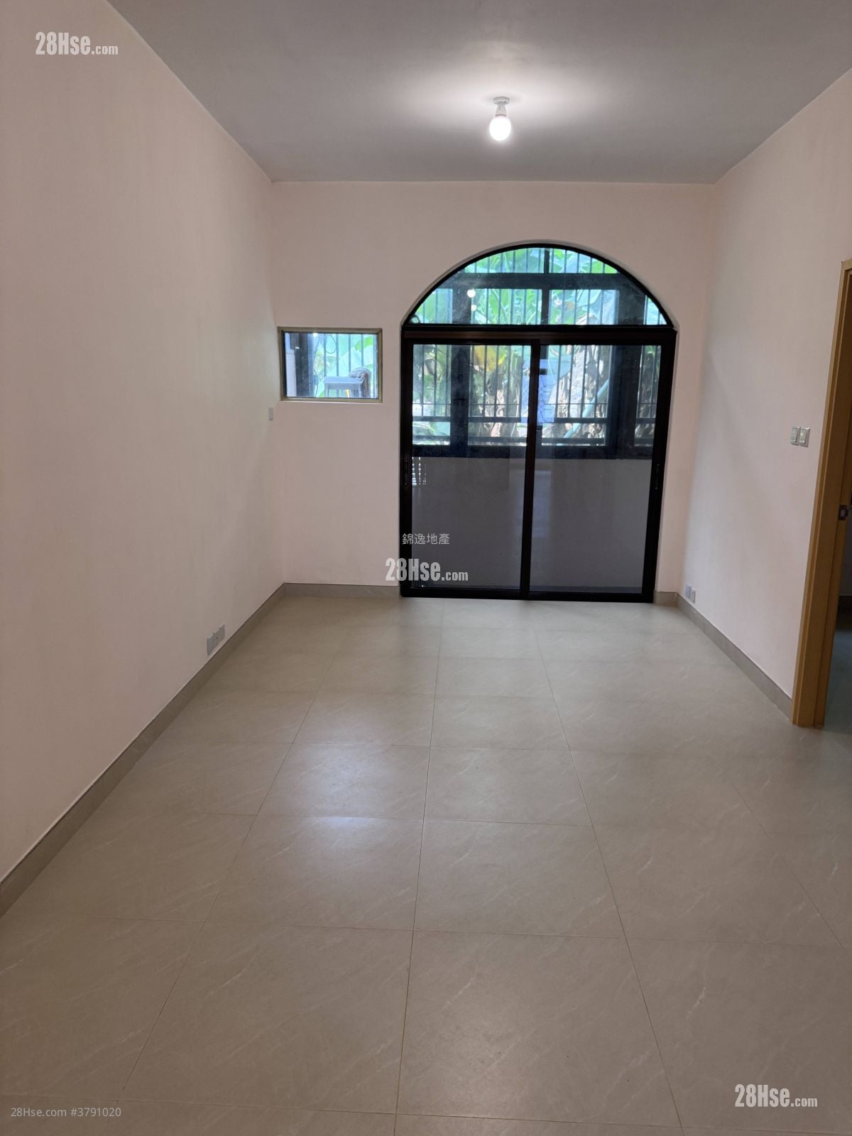 Cameo Court Sell 2 Bedrooms , 1 Bathroom 535 ft²