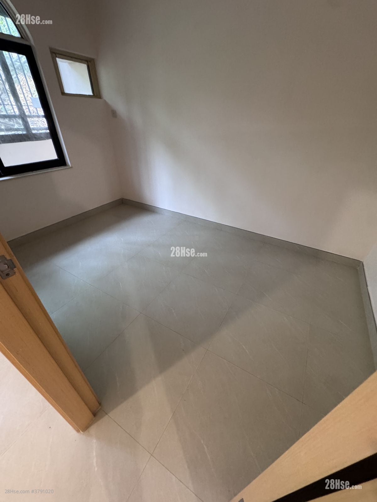 Cameo Court Sell 2 Bedrooms , 1 Bathroom 535 ft²