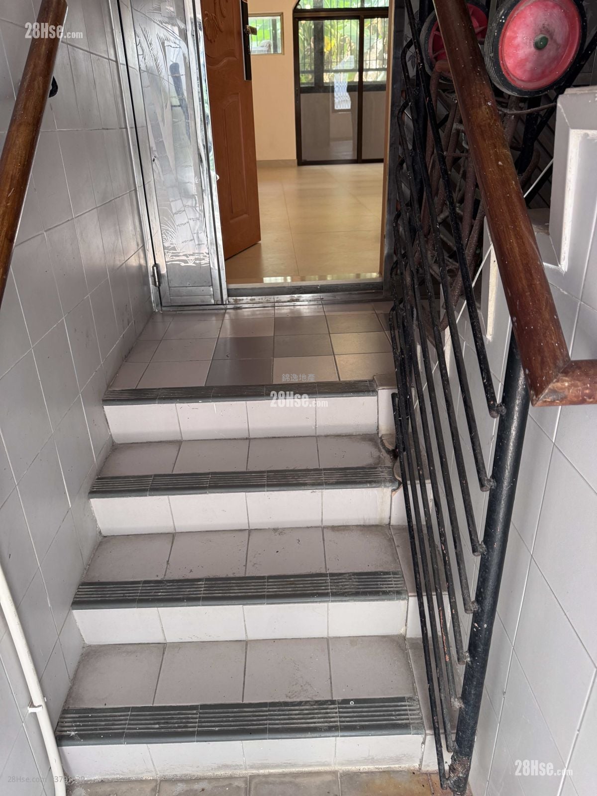 Cameo Court Sell 2 Bedrooms , 1 Bathroom 535 ft²