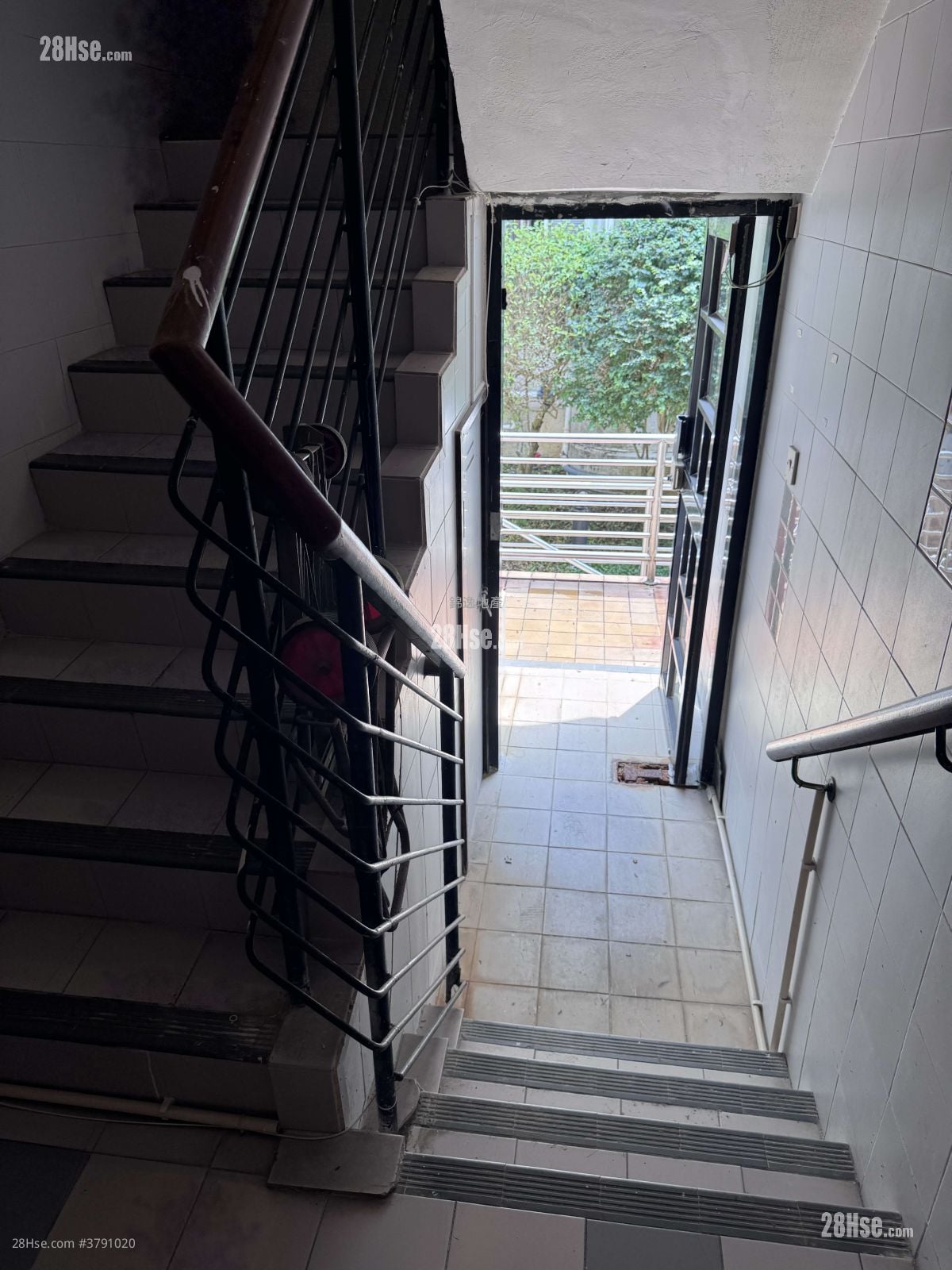 Cameo Court Sell 2 Bedrooms , 1 Bathroom 535 ft²