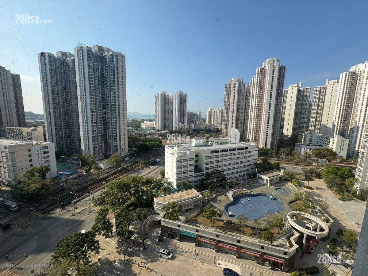 Kingswood Villas Sell 2 Bedrooms , 1 Bathroom 449 ft²