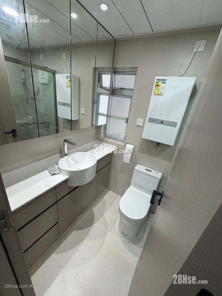 Kingswood Villas Sell 2 Bedrooms , 1 Bathroom 449 ft²