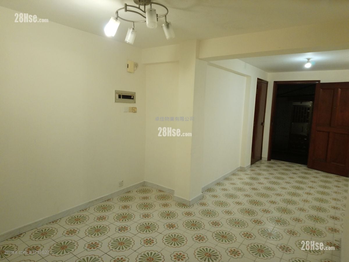 村屋 租盘 2 房 , 1 浴室