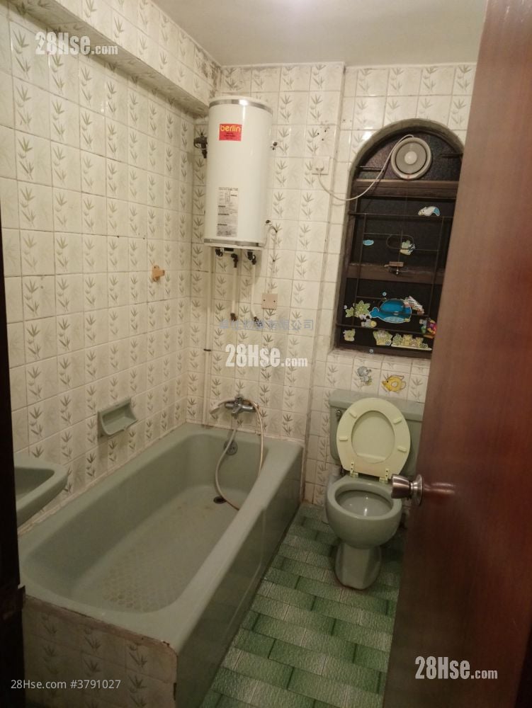 村屋 租盘 2 房 , 1 浴室