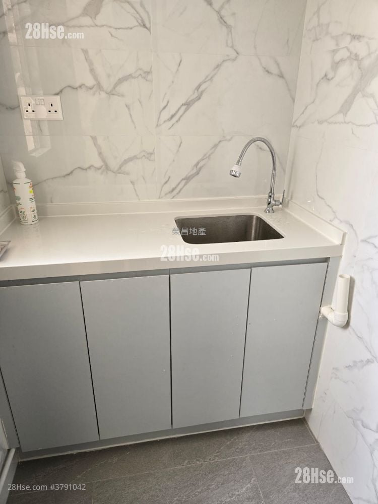 丽宝大厦 租盘 248 平方尺