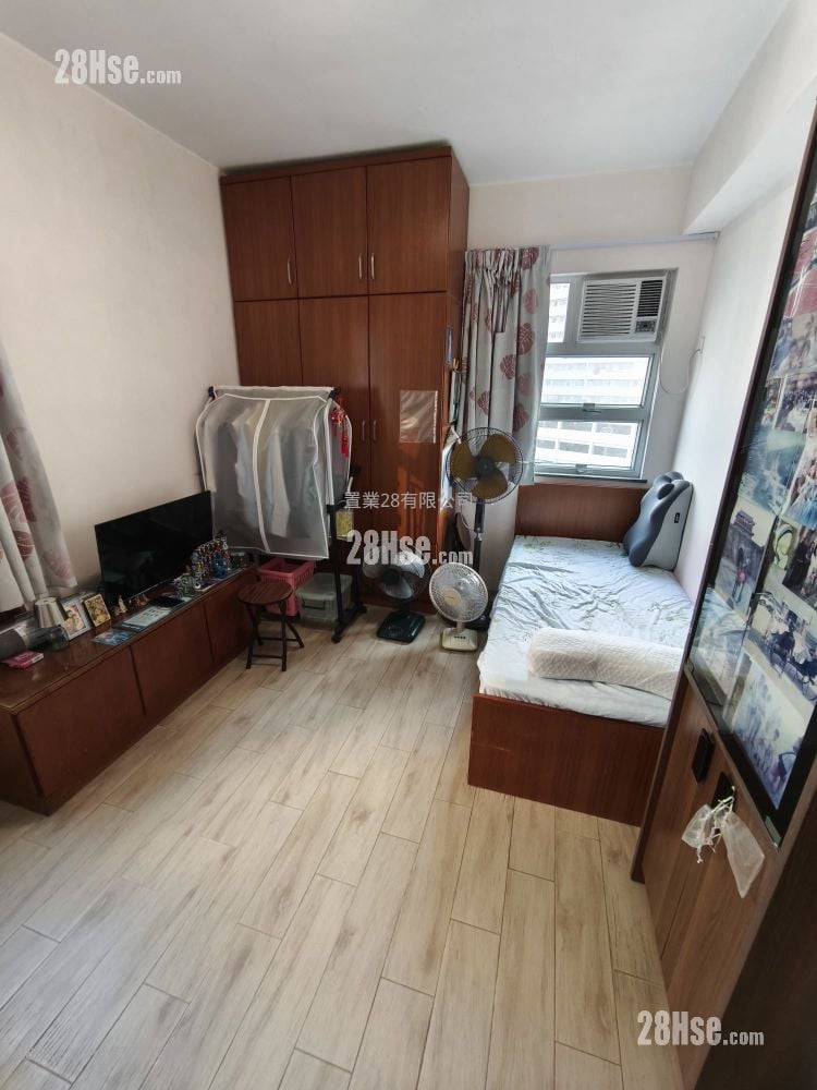 Louisa Tower Sell 2 Bedrooms , 1 Bathroom 630 ft²