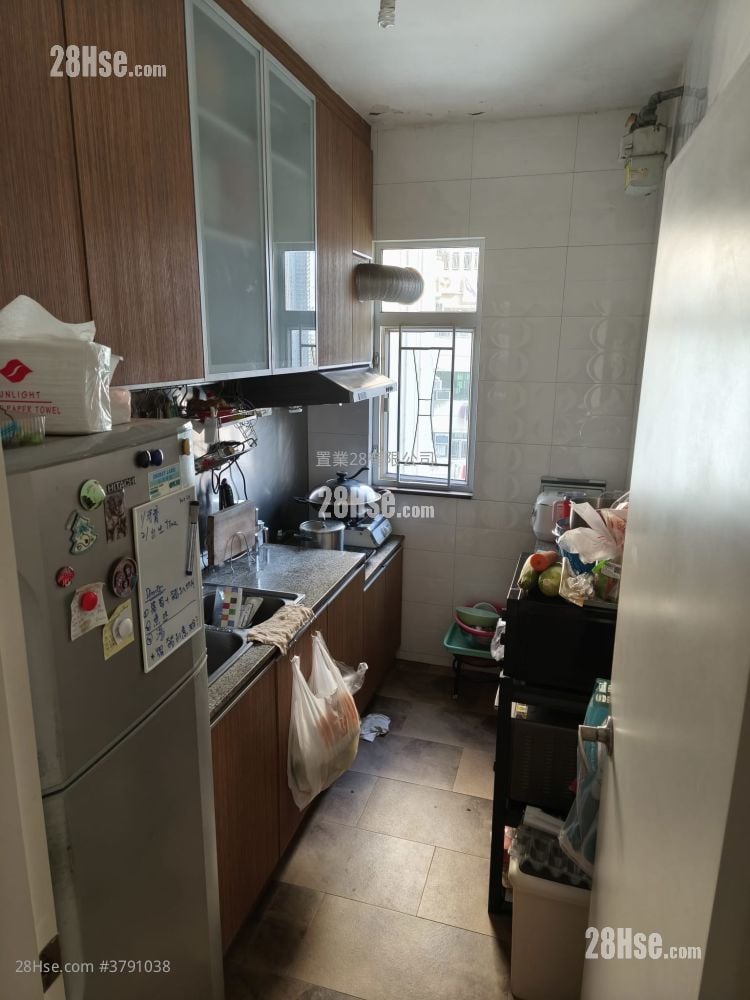 Louisa Tower Sell 2 Bedrooms , 1 Bathroom 630 ft²