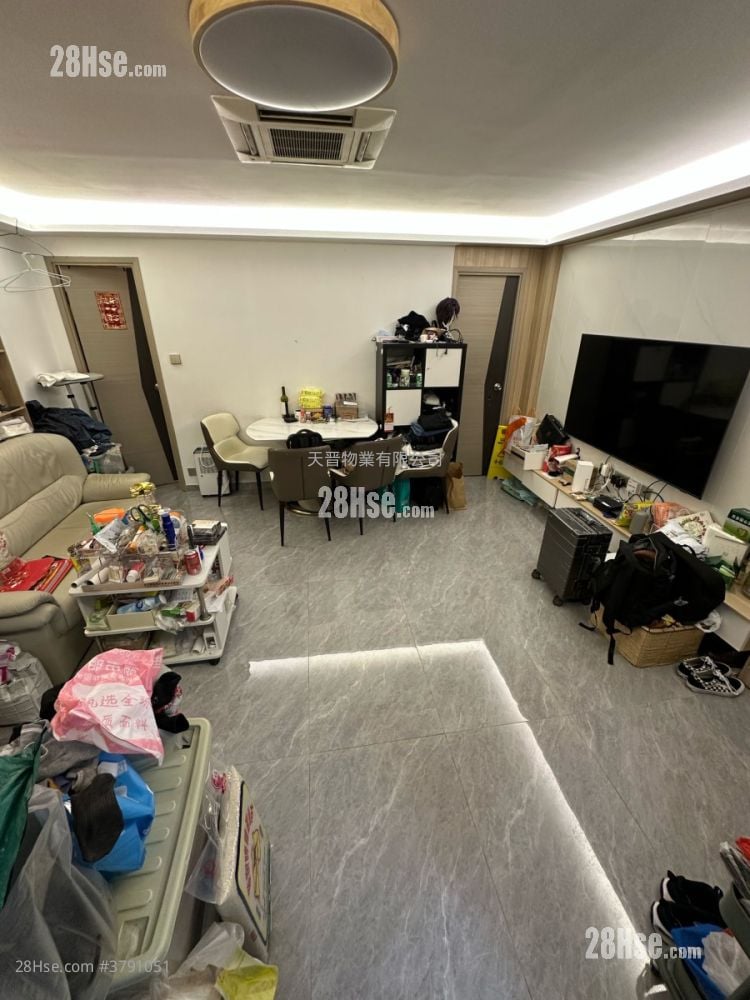 Appartment Sell 2 Bedrooms , 1 Bathroom 468 ft²