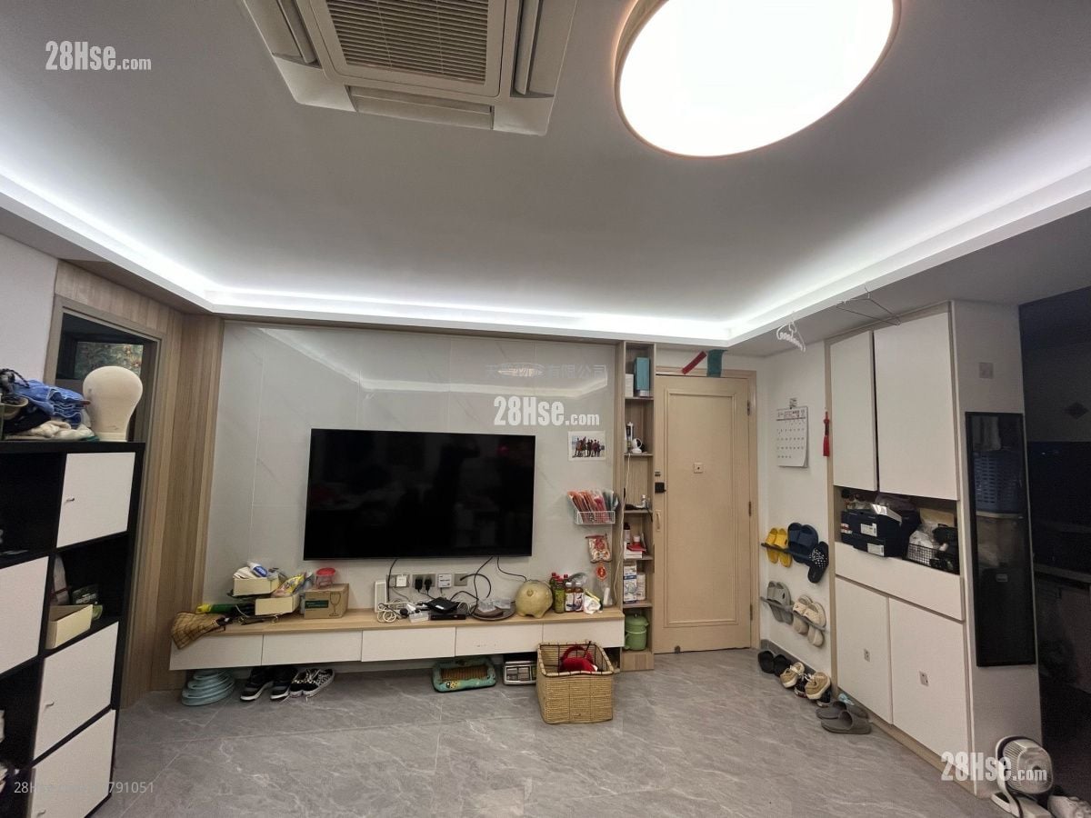 Appartment Sell 2 Bedrooms , 1 Bathroom 468 ft²