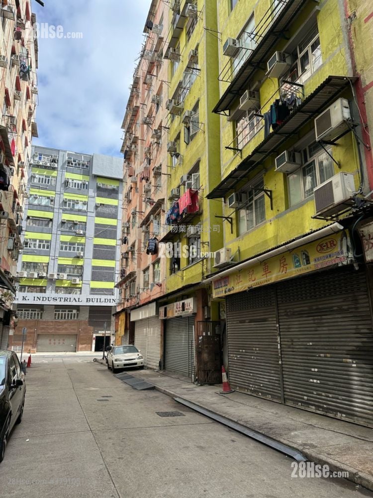 Appartment Sell 2 Bedrooms , 1 Bathroom 468 ft²