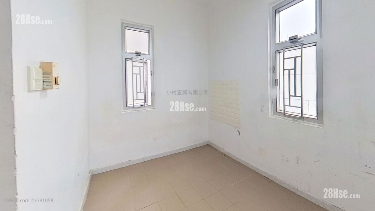 servant’s room: Shuet Kan Mansion Rental 3 Bedrooms , 2 Bathrooms 1,206 ft²
