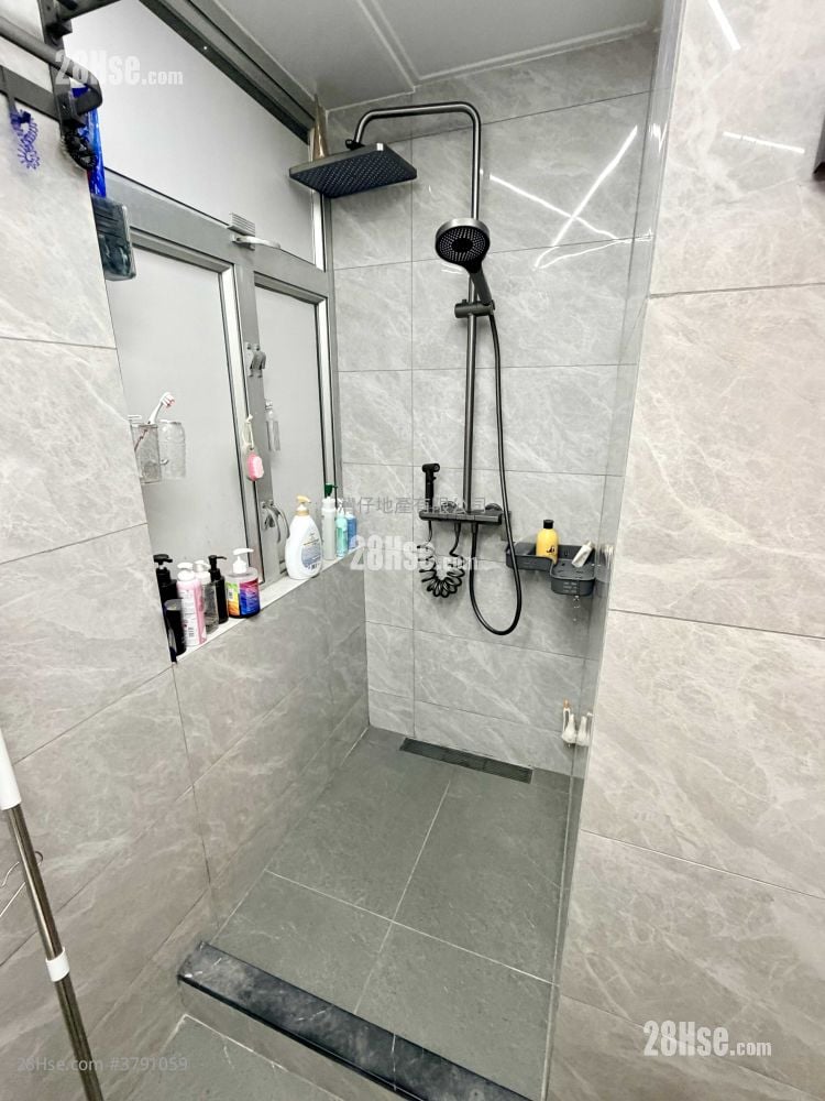 Lok Ku House Rental 2 Bedrooms , 1 Bathroom 369 ft²