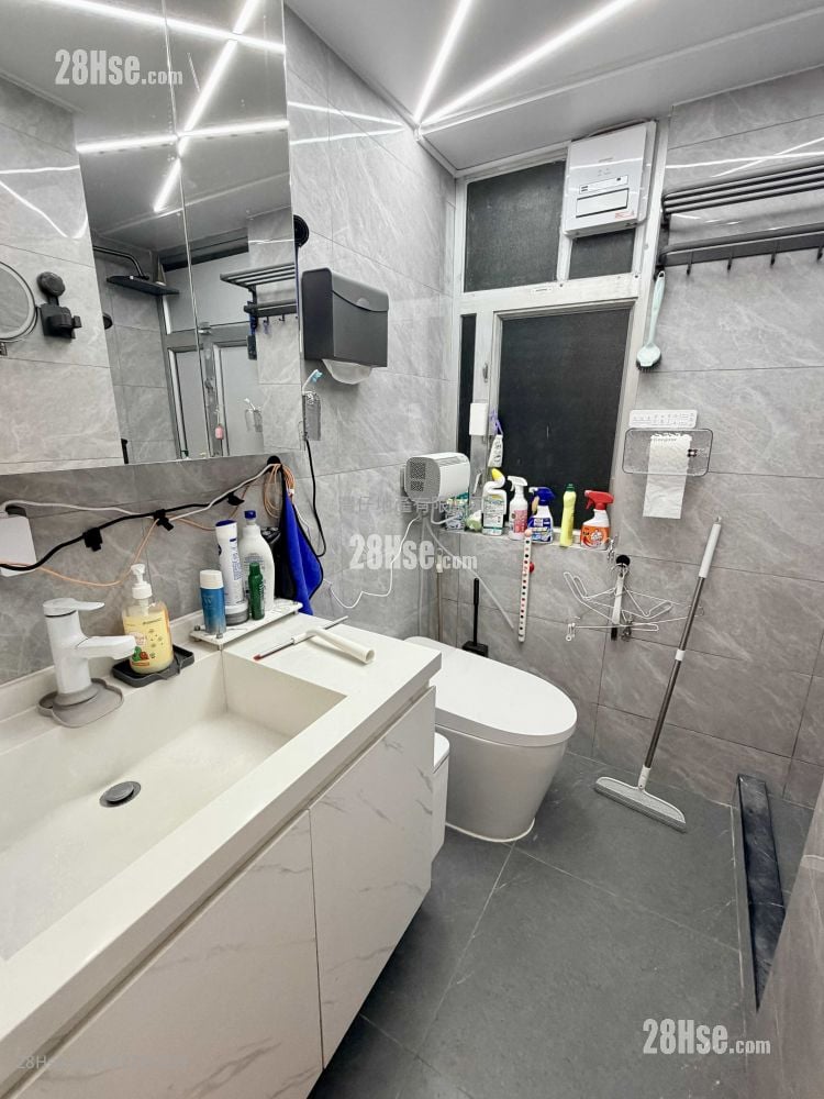 Lok Ku House Rental 2 Bedrooms , 1 Bathroom 369 ft²