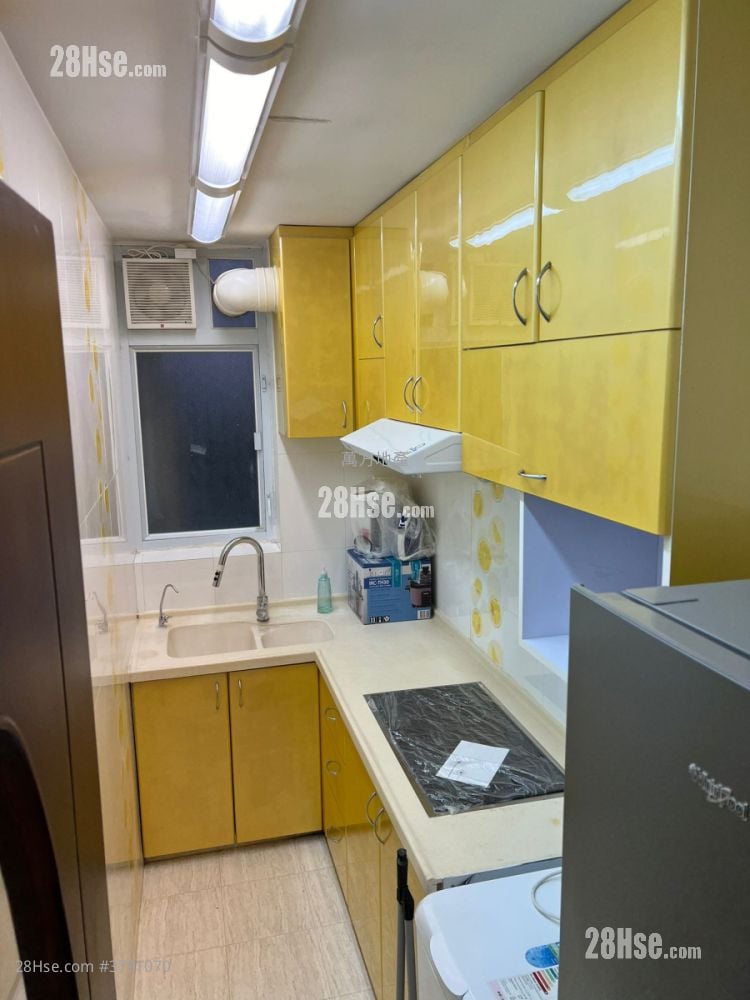 富宝花园 售盘 2 房 , 1 浴室 431 平方尺