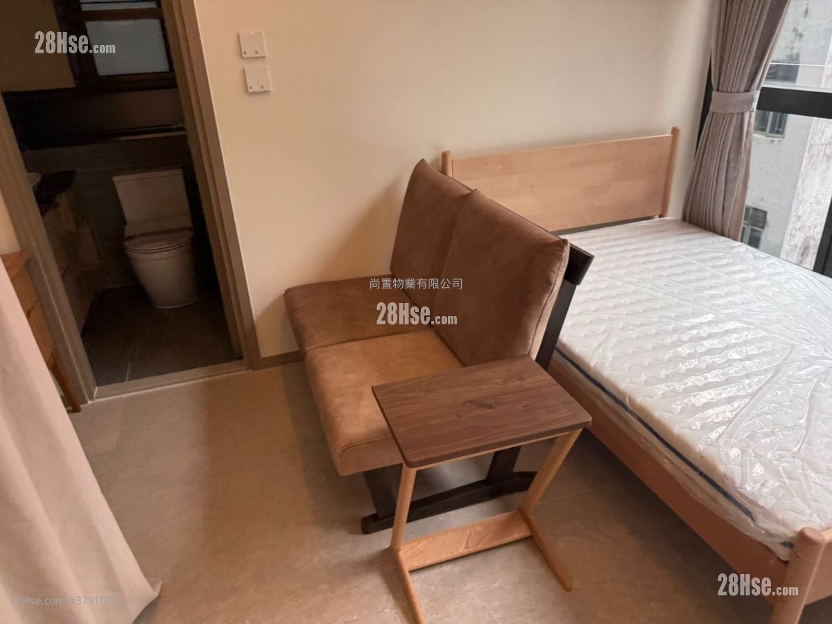 Kennedy 38 Rental 264 ft²