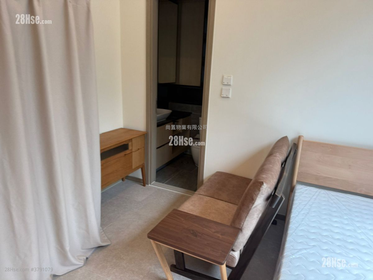 Kennedy 38 Rental 264 ft²