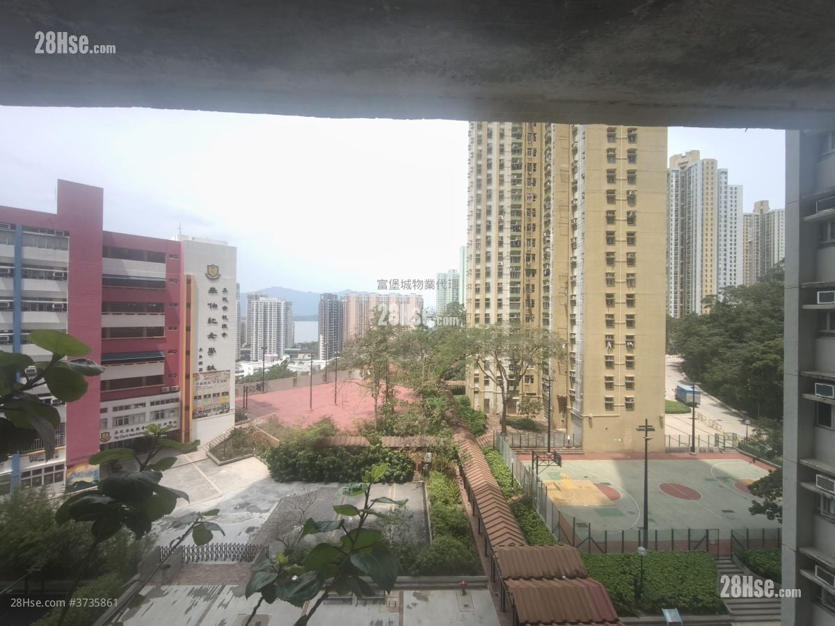 Kam Ying Court Sell 3 Bedrooms , 1 Bathroom 645 ft²