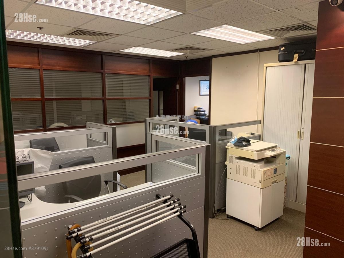 118 Connaught Rd. W. Sell