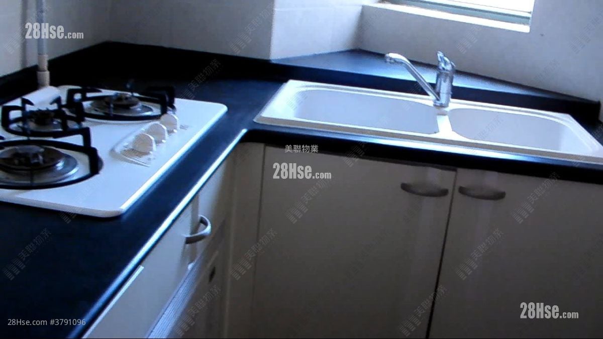 Island Resort Sell 2 Bedrooms , 1 Bathroom 487 ft²