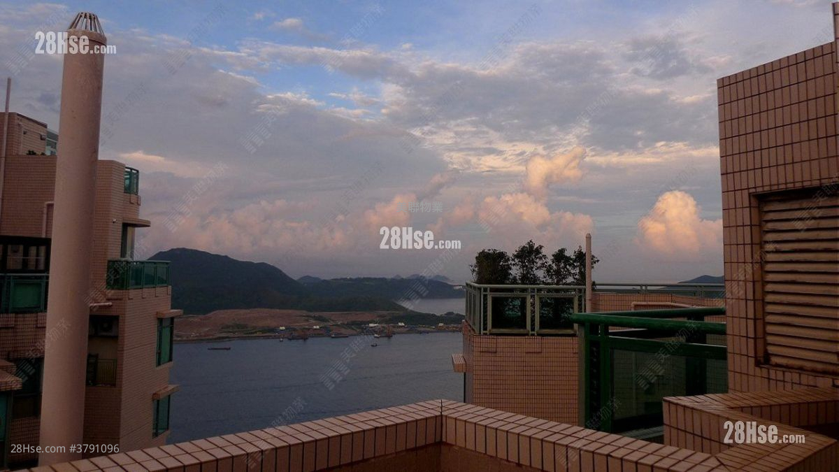 Island Resort Sell 2 Bedrooms , 1 Bathroom 487 ft²